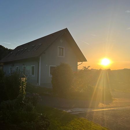 Ferienhaus Am Hof Zotter Riegersburg Esterno foto