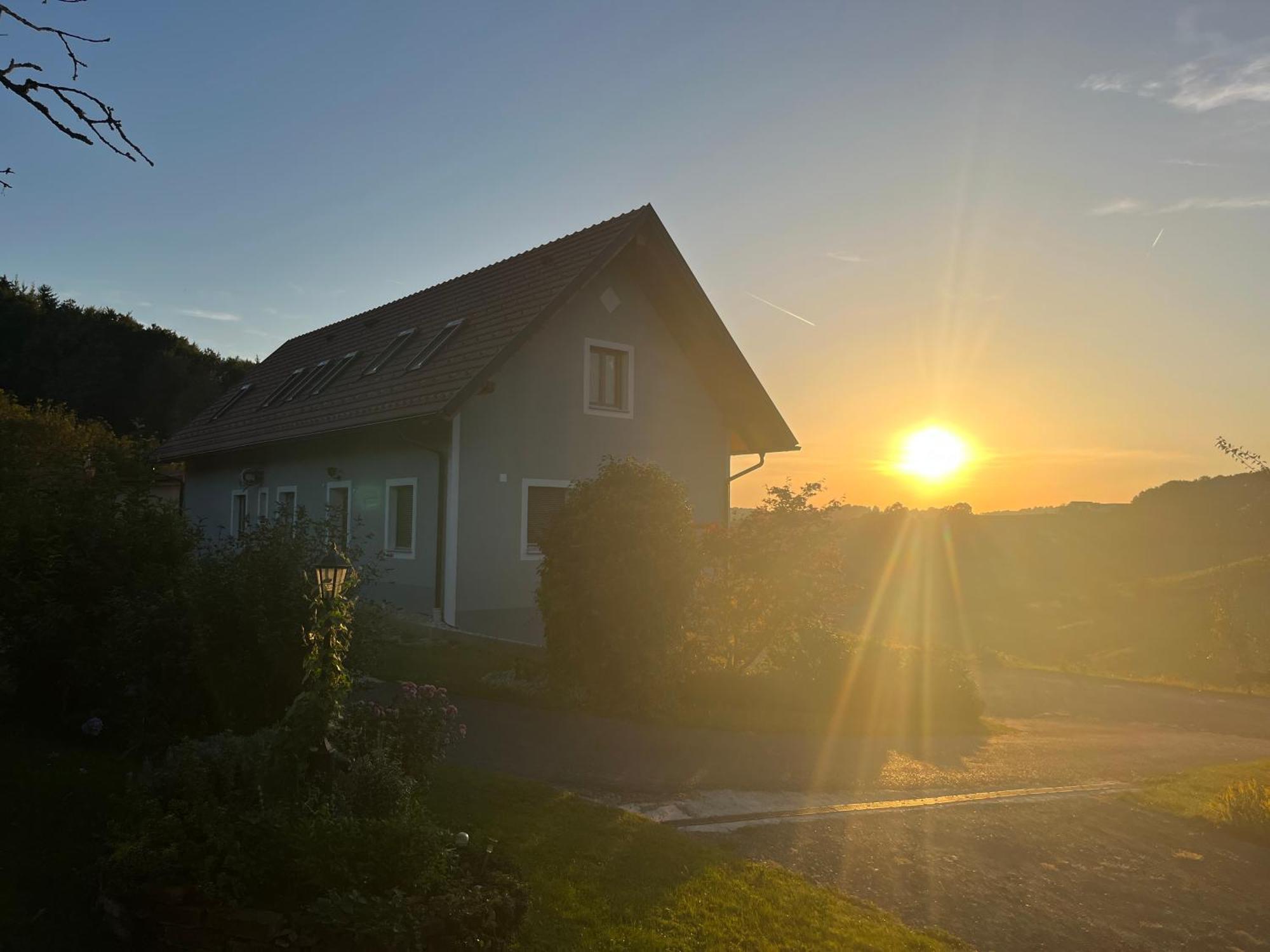 Ferienhaus Am Hof Zotter Riegersburg Esterno foto